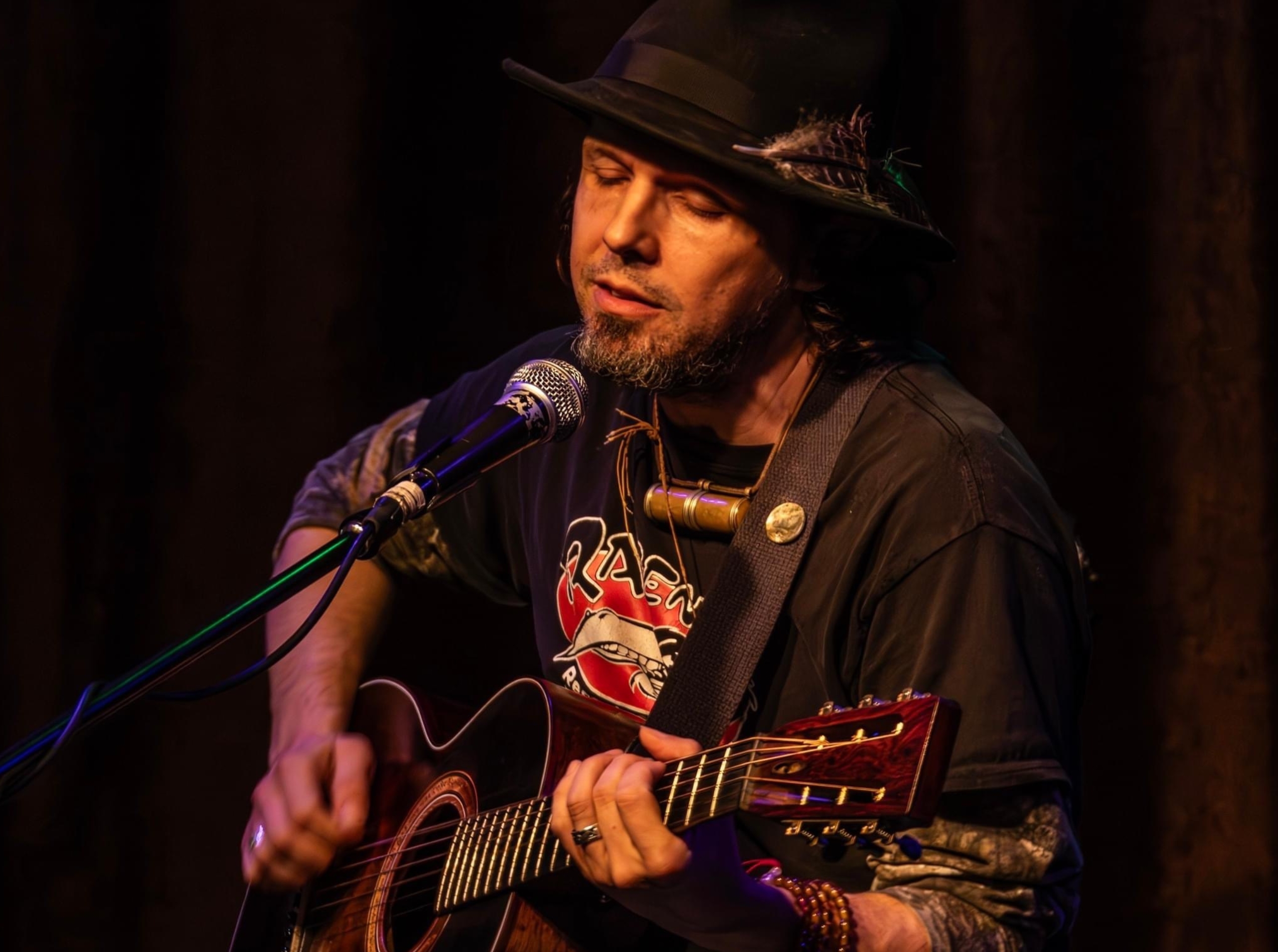 Evan Horne med ”WITNESS”